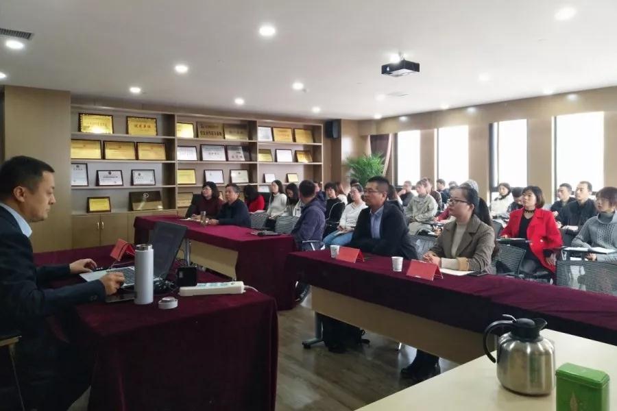 学无止境|华体会官方网页版-华体会(中国)
举办法律知识专题培训